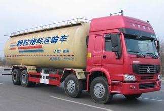 騰飛汽車 工廠特供粉粒物料運輸車，引領散裝水泥運輸新時代